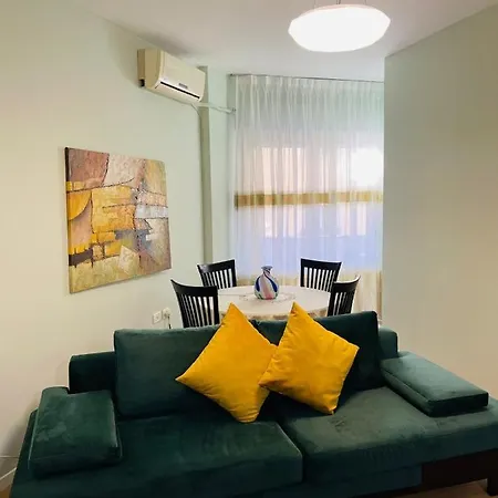 New In Center Of Daire